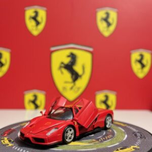 Bburago 1:24 scale Ferrari Enzo die-cast model