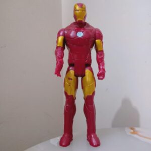 Hasbro Marvel Titan Hero Series – Iron Man 12-Inch Action Figure