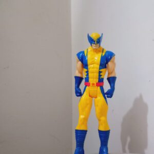 Hasbro Marvel Titan Hero Series – Wolverine 11-Inch Action Figure
