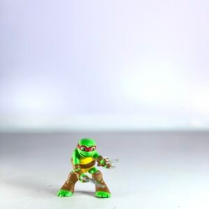 Teenage Mutant Ninja Turtles Raphael Action Figure – Playmates Toys 4.5–5 Inch Pop-Up Head Feature Toy