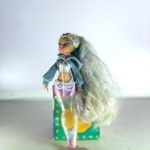 Mermaze Mermaidz Winter Waves Kishiko Fashion Doll – Color Change Mermaid with Glitter Tail
